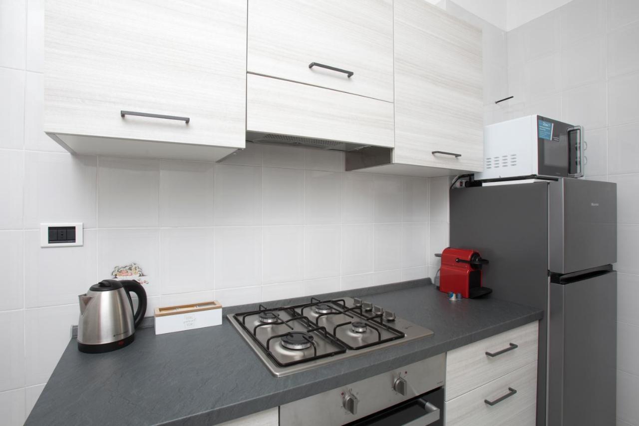 Appartamento Moderno Metro B San Paolo Rom Exteriör bild